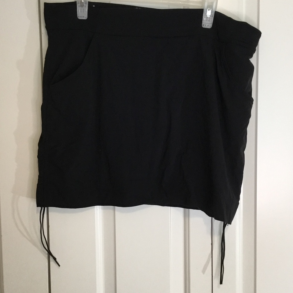 Classic Black Mini Skirt with Drawstring Pockets Women’s Xl
